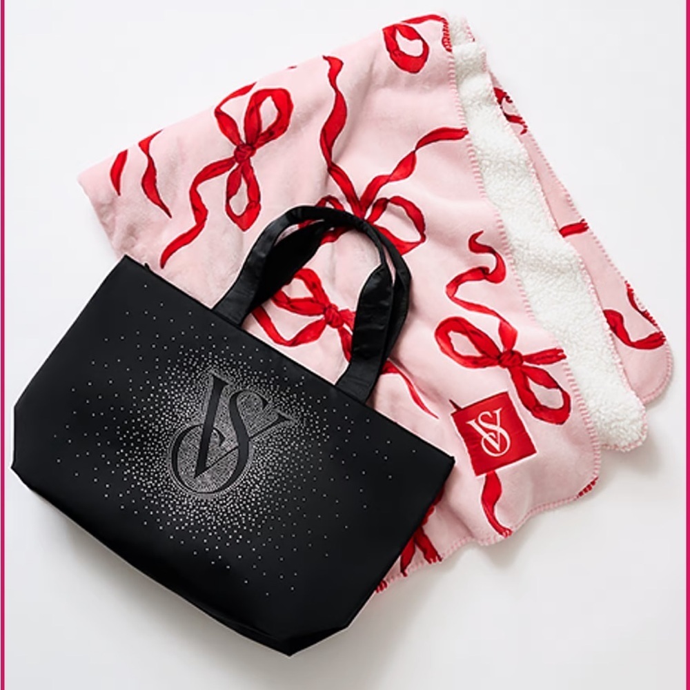 2024 Black Friday Victoria's Secret Shine Tote Bag + Cozy Blanket 26962854